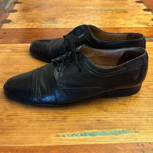 Bally Black Capped Toe Dress Shoe